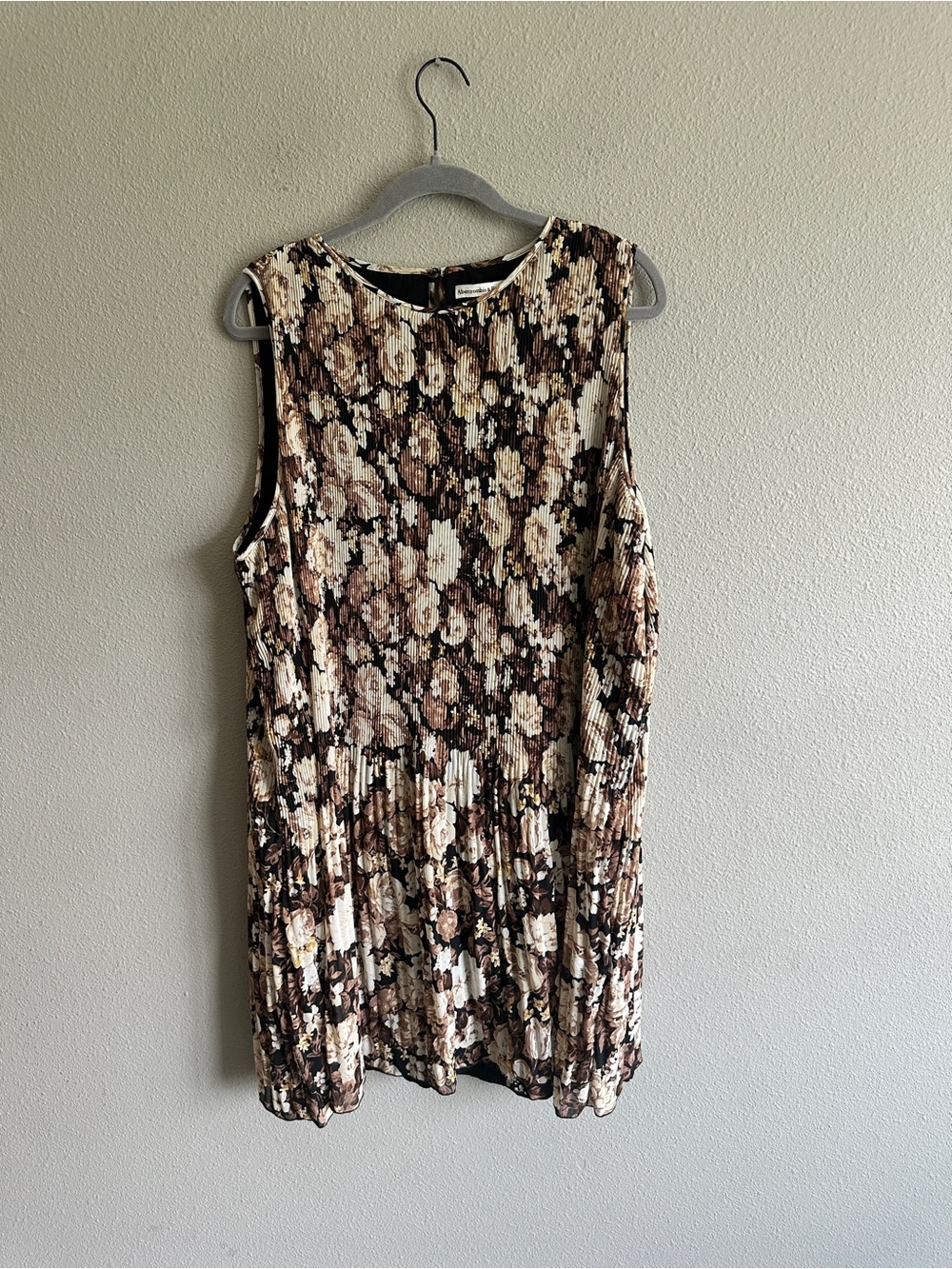 Abercrombie & Fitch Floral Pleated Mini Dress in Brown and Cream XL Tall